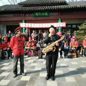 公益展藝，為梅韻春色添彩