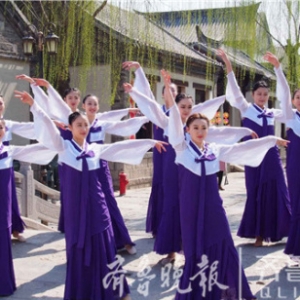 靈動!高顏值山師舞蹈女生拍純美畢業(yè)紀錄片