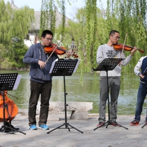 北京大學(xué)團(tuán)委舉辦2017年春季湖畔音樂會