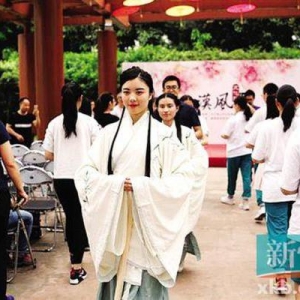 “南越漢風文化節(jié)”開幕 遺址上過把宮廷癮