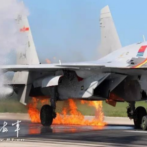 成功救回價值近4億的戰(zhàn)機，他啥來頭？
