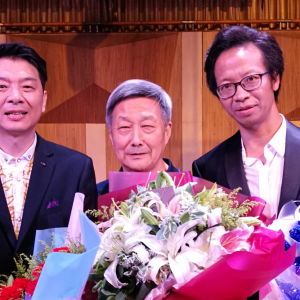 “師恩如歌” 陳嶺、張艷林獨唱音樂會在上海東方藝術(shù)中心成功舉行
