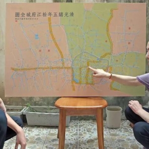 觸摸古松江的山川河流，松江一對(duì)母子繪成兩幅古松江地圖
