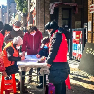 凝聚人心、鼓舞士氣，松江區(qū)發(fā)揮精神文明建設(shè)戰(zhàn)線作用，助力打贏疫情防控阻擊戰(zhàn)