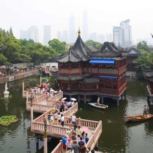 太神了！上海81歲老爺叔復(fù)刻了一座“小城隍廟”！縮小縮小再縮小~