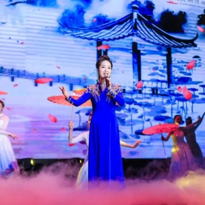 馨中有夢(mèng)·中國畫卷——李藝馨新歌發(fā)布會(huì)暨個(gè)人演唱會(huì)成功舉行
