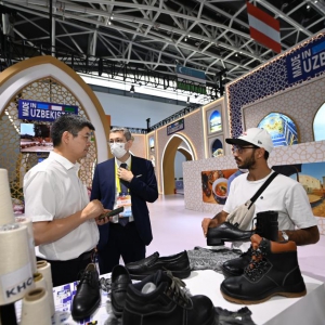 第六屆絲博會吸引70多個國家和地區(qū)客商參會